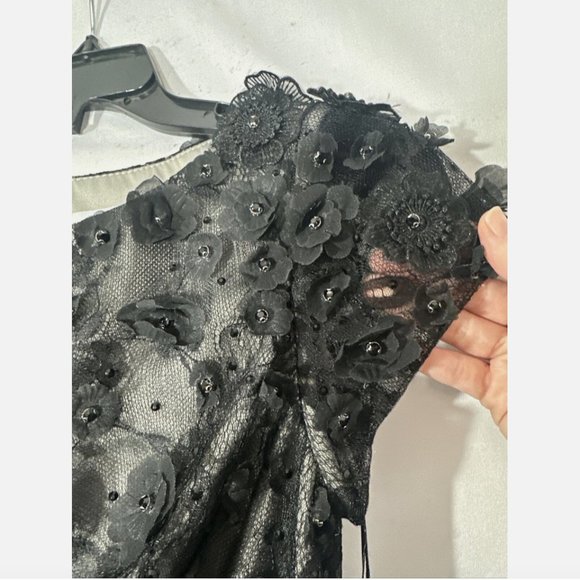 NEW $598 Mac Duggal [ 4 ] Floral Appliqué Boat Neck Short Sleeve Gown Black Q546 - Picture 6 of 16